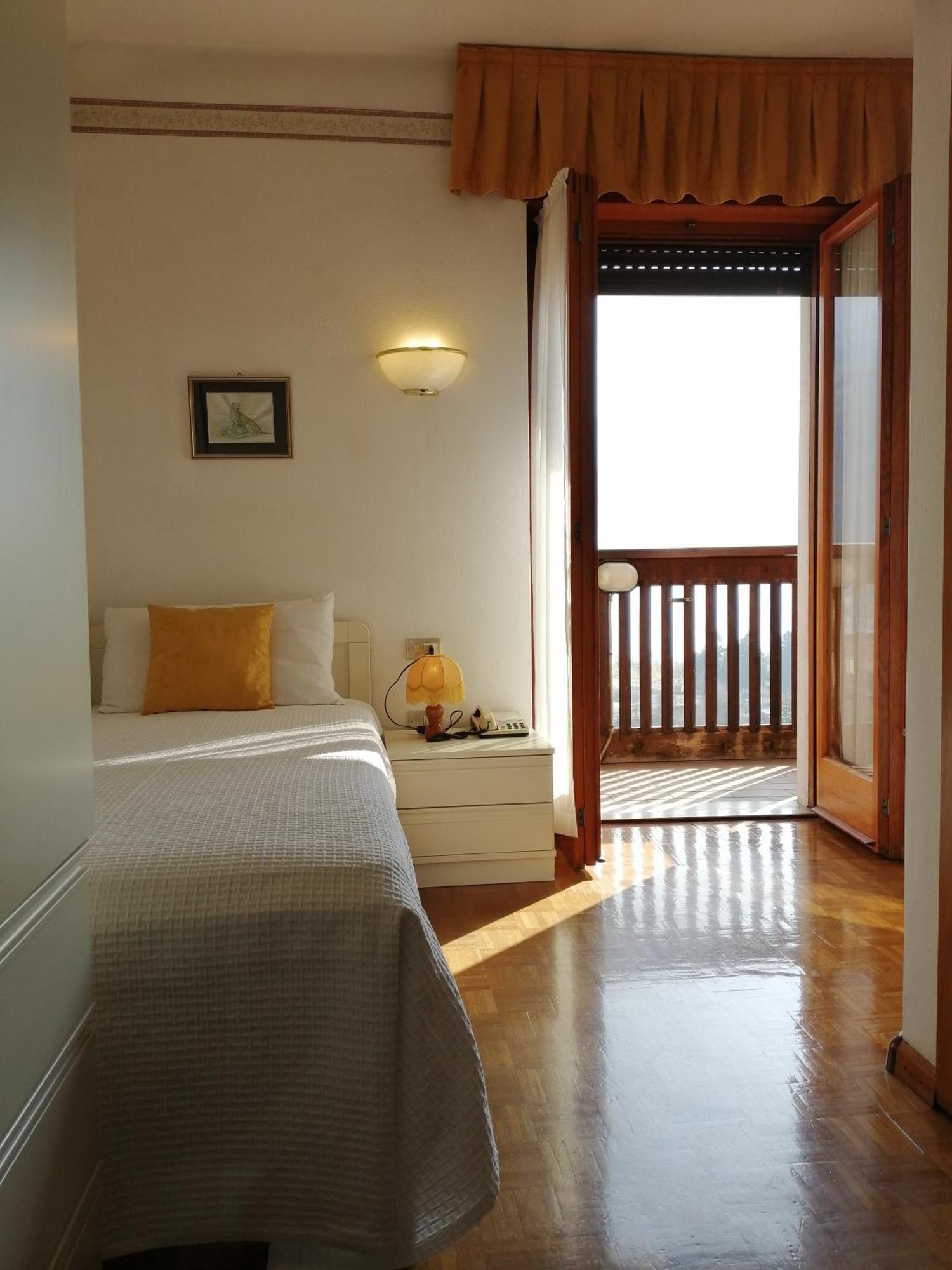 Albergo Stella Alpina Molveno Exteriér fotografie